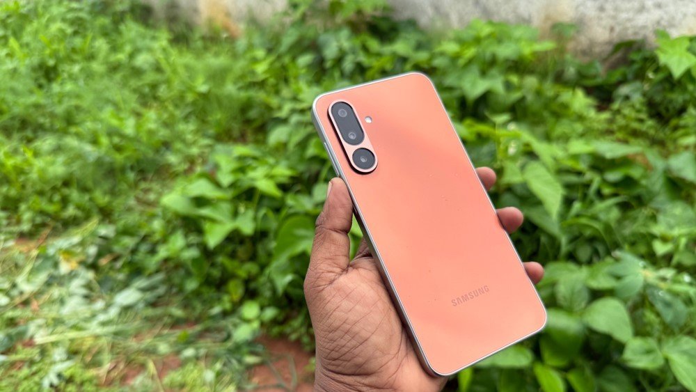 Samsung Galaxy M36 Ultra: 400MP Camera, Snapdragon 8 Gen 4 & Powerful AI Features